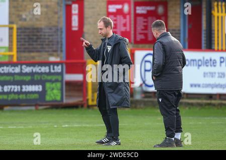 Stevenage, Regno Unito. 20 gennaio 2024. L'arbitro Sam Purkiss ispeziona il campo davanti al match di Sky Bet League 1 Stevenage vs Barnsley al Lamex Stadium, Stevenage, Regno Unito, 20 gennaio 2024 (foto di Gareth Evans/News Images) a Stevenage, Regno Unito il 1/20/2024. (Foto di Gareth Evans/News Images/Sipa USA) credito: SIPA USA/Alamy Live News Foto Stock