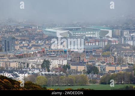 Edimburgo, Scozia, Regno Unito. 19 aprile 2023. REGNO UNITO. Hibernian FC, Easter Road Stadium, tratto da Calton Hill, Edimburgo. Foto Stock