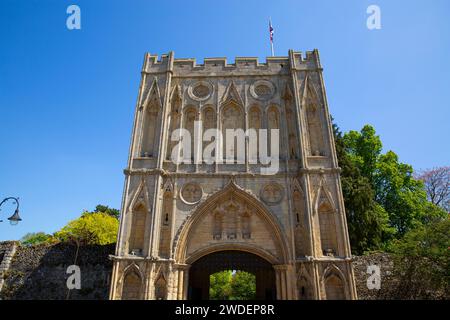 L'Abbey Gate nella storica città di Bury St Edmunds, Suffolk, Inghilterra Foto Stock