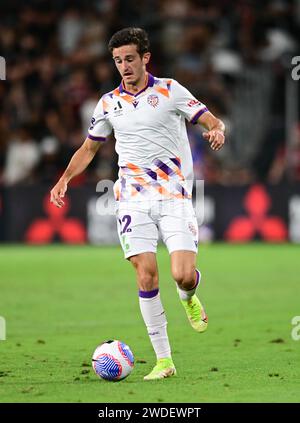 Parramatta, Australia. 20 gennaio 2024. Luke Ivanovic del Perth Glory FC è visto in azione durante la partita di Isuzu UTE Men's A-League 2023/24 round 13 tra Western Sydney Wanderers FC e Perth Glory FC tenutasi al CommBank Stadium. Punteggio finale; Western Sydney Wanderers 1:2 Perth Glory FC. Credito: SOPA Images Limited/Alamy Live News Foto Stock