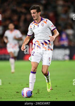 Parramatta, Australia. 20 gennaio 2024. Luke Ivanovic del Perth Glory FC è visto in azione durante la partita di Isuzu UTE Men's A-League 2023/24 round 13 tra Western Sydney Wanderers FC e Perth Glory FC tenutasi al CommBank Stadium. Punteggio finale; Western Sydney Wanderers 1:2 Perth Glory FC. Credito: SOPA Images Limited/Alamy Live News Foto Stock