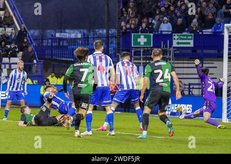 Sheffield, Regno Unito. 20 gennaio 2024. Il centrocampista di Coventry City Ben Sheaf (14) segna un GOL di 0-2 e festeggia durante lo Sheffield Wednesday FC contro Coventry City FC all'Hillsborough Stadium di Sheffield, Regno Unito il 20 gennaio 2024 Credit: Every Second Media/Alamy Live News Foto Stock