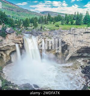 doppia cascata sul fiume boulder vicino a big timber, montana Foto Stock