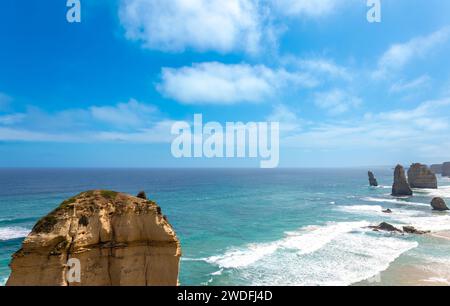 Paesaggio panoramico del parco nazionale dei 12 dodici Apostoli in Australia, vicino a Melbourne. Foto Stock