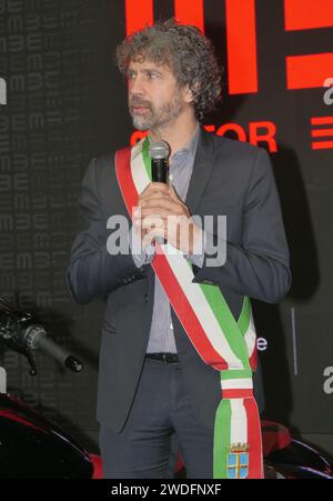 Maggiore di Verona Damiano Tommasi al Motor Bike expo di Verona, Veneto, Italia Foto Stock