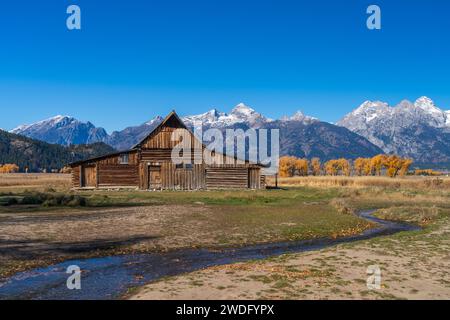 Un vecchio fienile a Mormon Row a Grand Tetons, Wyoming, USA. Foto Stock