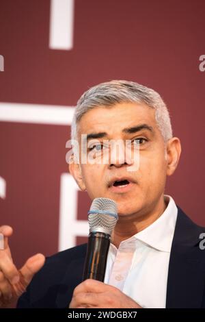 Londra, Regno Unito. 20 gennaio 2024. Sadiq Khan, Sindaco di Londra, si rivolge alla Conferenza di Capodanno Fabian alla Guildhall di Londra sabato 20 gennaio 2024 e parla dell'universalismo e del partito laburista a Londra e a livello nazionale. Sadiq Khan è in piedi per un terzo mandato storico come sindaco di Londra nelle elezioni del 2024. Credito: Prixpics/Alamy Live News Foto Stock