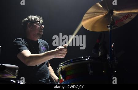 Park City, Stati Uniti. 19 gennaio 2024. The Black Keys - Patrick Carney si esibisce dal vivo in concerto durante il Sundance Film Festival 2024 al Marquis Park City il 19 gennaio 2024 a Park City, Uth. Foto: C Flanigan/imageSPACE/Sipa USA credito: SIPA USA/Alamy Live News Foto Stock