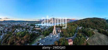 Visita alla Basilica - Basilique de la Visitation ad Annecy, Francia al tramonto. Foto Stock