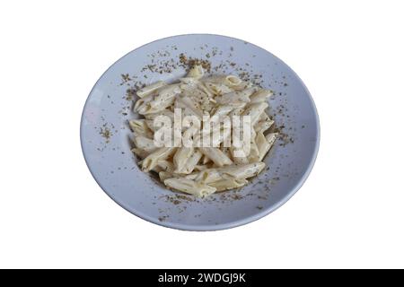 pronta per servire la cremosa pasta di penne, isolata Foto Stock