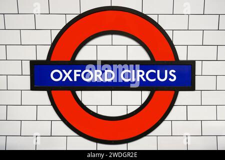 Cartello della stazione della metropolitana di Oxford Circus. Londra, Regno Unito Foto Stock