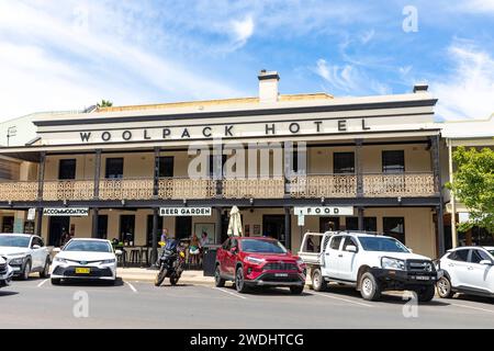 Centro di Mudgee nel nuovo Galles del Sud, The Woolpack Hotel e pub bar in Market Street, Australia, 2024 Foto Stock