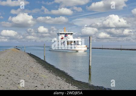 Traghetto da Norden Norddeich a Norderney Island, Mare del Nord, Frisia Orientale, Germania Foto Stock