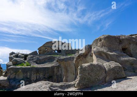 Città grotta di Uplistsikhe antica città pre-cristiana scavata nella roccia e monastero in Georgia, Europa orientale Foto Stock