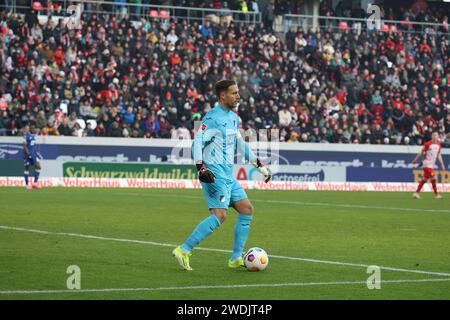 Friburgo, Deutschland. 20 gennaio 2024. Friburgo, Deutschland 20. Gennaio 2024: 1. BL - 2023/2024 - SC Freiburg vs. TSG 1899 Hoffenheim IM Bild: Torwart Oliver Baumann (TSG 1899 Hoffenheim) /// le normative DFL vietano qualsiasi uso di fotografie come sequenze di immagini e/o quasi-video /// credito: dpa/Alamy Live News Foto Stock