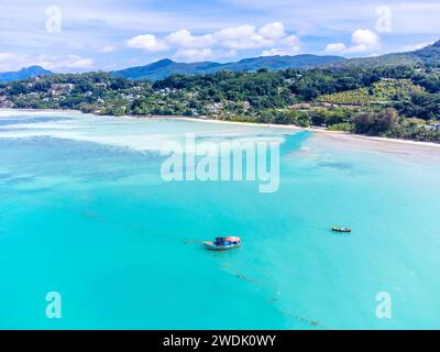 Vista aerea di Anse a la mouche sull'isola di Mahe, Seychelles Foto Stock