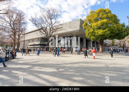 Tokyo, Giappone. Gennaio 2024. Edificio della Tokyo Bunka Kaikan Music Library presso il parco Ueno nel centro della città Foto Stock