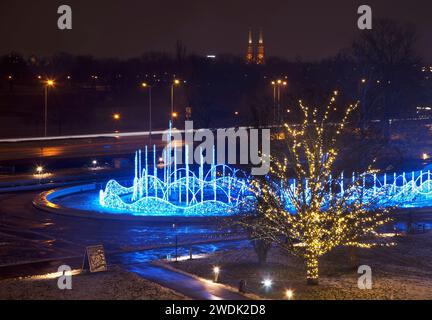 Holiday decorazioni di Multimedia fontana park a Varsavia. Polonia Foto Stock