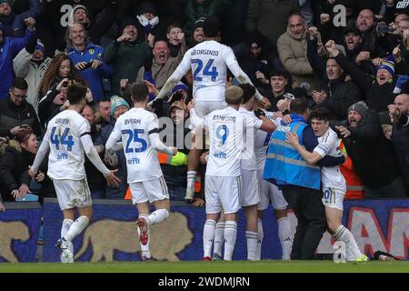 Leeds, Regno Unito. 21 gennaio 2024. Joël Piroe di Leeds United celebra il suo gol e fa il punteggio 2-1 nel secondo tempo della partita del campionato Sky Bet Leeds United vs Preston North End a Elland Road, Leeds, Regno Unito, 21 gennaio 2024 (foto di James Heaton/News Images) a Leeds, Regno Unito il 1/21/2024. (Foto di James Heaton/News Images/Sipa USA) credito: SIPA USA/Alamy Live News Foto Stock