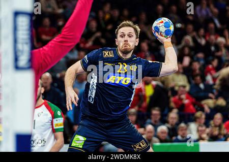 Amburgo, Deutschland. 21 gennaio 2024. Wurf/Tor Albin Lagergren (Schweden, n. 23) GER, Schweden vs. Portogallo, Handball, Maenner, EHF Euro 2024, Hauptrunde 2, Spieltag 3, 21.01.2024 foto: Eibner-Pressefoto/Marcel von Fehrn credito: dpa/Alamy Live News Foto Stock