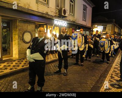 Portogallo, Azzorre, Acores, Ponta Delgada, processione religiosa di strada, stazioni della croce, sabato sera prima di Pasqua, la penitencia, celebrazione di Pasqua Foto Stock