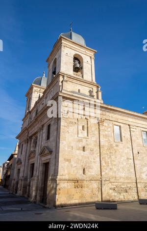 Chiesa di Santa María nella città di Briviesca, provincia di Burgos, Spagna. Foto Stock