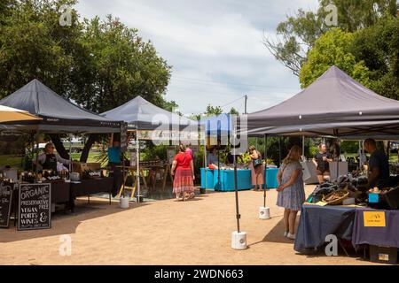 Farmers Market in Australia, Mudgee Farmers Market che si tiene il sabato a Robertson Park, Mudgee, NSW, Australia, 2024 Foto Stock