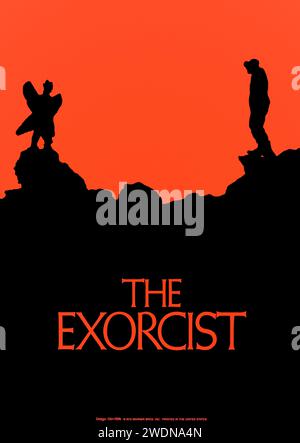 The Exorcist (1973) diretto da William Friedkin e interpretato da Ellen Burstyn, Max von Sydow e Linda Blair. Quando una giovane ragazza è posseduta da un'entità misteriosa, sua madre cerca l'aiuto di due sacerdoti cattolici per salvarle la vita. Fotografia di un poster originale restaurato e con supporto in lino del 1973. ***SOLO USO EDITORIALE*** credito: BFA / Private Colleciton / Warner Bros Foto Stock