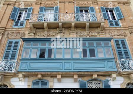 Albergo desiderabile che si affaccia sul Grand Harbour in la Valletta Foto Stock