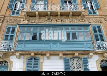 Albergo desiderabile che si affaccia sul Grand Harbour in la Valletta Foto Stock