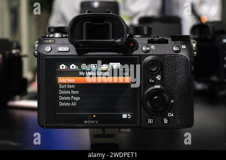HCMC, VN - gennaio 2024. Fotocamera Mirrorless Sony Alpha A9 Foto Stock