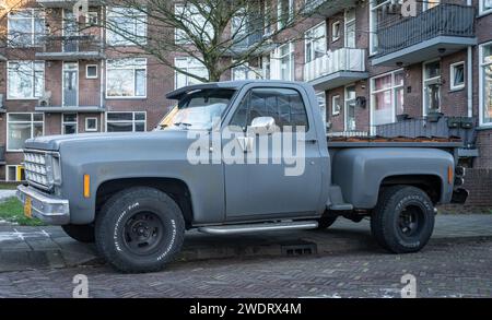 IJmuiden, Paesi Bassi, 19.01.2024, Classic Chevrolet Pick-up C10 Scottsdale dal 1976 Foto Stock