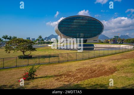 Veduta degli uffici aziendali di MCB St-Jean, Quatre Bornes, Mauritius, Oceano Indiano, Africa Foto Stock