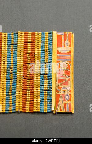 Bracciale della principessa Sathor-Iounet, con il cartiglio di Amenhemat III Dalla sua tomba a el-Lahoun. Foto Stock