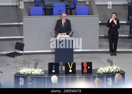 Staatsakt fuer Wolfgang Schaeuble im Deutschen Bundestag CDU Vorsitzender Friedrich Merz bei seiner Rede beim Trauerstaatsakt fuer den verstorbenen Praesidenten des Deutschen Bundestages a. D., Wolfgang Schaeuble Berlin Berlin Deutschland *** cerimonia di Stato per Wolfgang Schaeuble nel presidente tedesco del Bundestag CDU Friedrich Merz durante il suo discorso alla cerimonia funebre per il defunto presidente del Bundestag tedesco ret., Wolfgang Schaeuble Berlin Berlin Germany Foto Stock