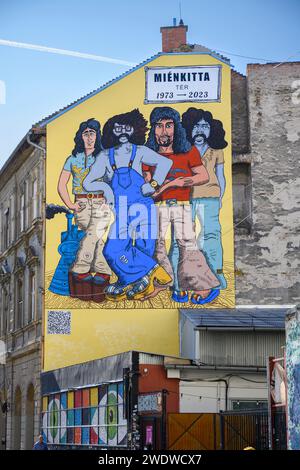 Miénkitta ter (Miénk itt a tér - questo spazio è nostro) un graffito della Rock Band ungherese su un muro a Budapest, Ungheria Foto Stock