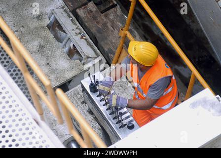 Milano, cantiere per la costruzione della nuova linea 5 della metropolitana Foto Stock