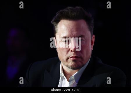 Cracovia, Polonia. 22 gennaio 2024. Elon Musk, proprietario della piattaforma Tesla and the X (precedentemente Twitter), partecipa a un simposio sulla lotta all'antisemitismo intitolato "Never Again : Lip Service or Deep Conversation" a Cracovia, in Polonia, il 22 gennaio 2024. Musk, che è stato invitato in Polonia dall'Associazione ebraica europea (EJA) ha visitato il campo di concentramento di Auschwitz-Birkenau all'inizio di quel giorno, in vista della giornata internazionale della memoria dell'Olocausto. Crediti: ZUMA Press, Inc./Alamy Live News Foto Stock