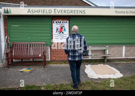 La città di Kirby in Ashfield che si trova nel collegio del deputato conservatore e del vicepresidente Lee Anderson. Ashford Evergreen è un centro di beneficenza per la popolazione locale. Foto Stock