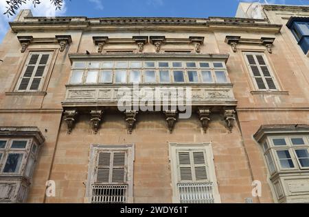 Casa cittadina del XIX secolo presso il Bastione di Santa Barbara a la Valletta Foto Stock