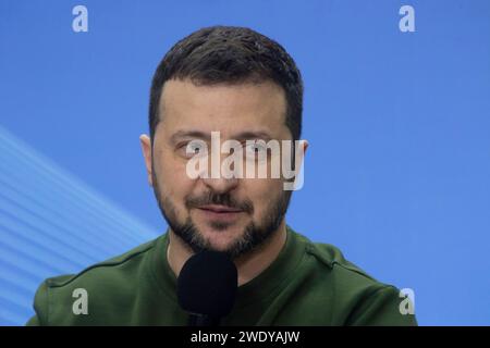 Kiev, Ucraina. 22 gennaio 2024. Il presidente ucraino Volodymyr Zelenskyy commenta durante un incontro con gli studenti universitari presso l'Accademia di Kiev-Mohyla, il 22 gennaio 2024 a Kiev, Ucraina. Credito: Ucraina Presidenza/Ufficio stampa presidenziale ucraino/Alamy Live News Foto Stock