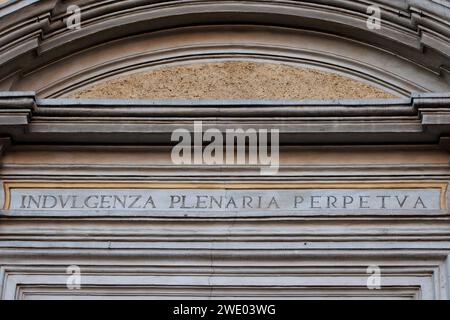 Iscrizione perpetua di Indulgence Plenaria a Santa Maria delle Fornaci, Roma. Foto Stock