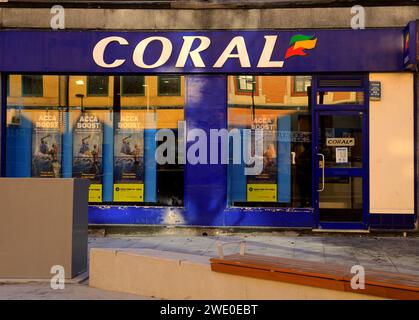 Coral Bookmakers, centro di Cardiff. Presa nel gennaio 2024 Foto Stock