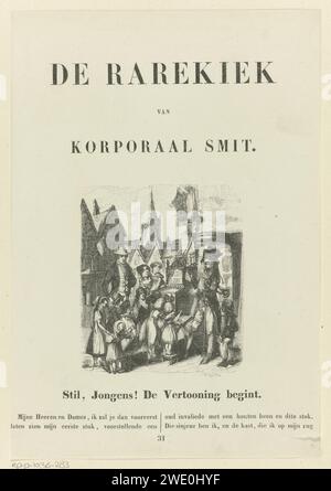 Il Rarekiek del caporale Smit, Johannes Cortjens, 1847 stampa Un uomo con una gamba di legno mostra uno spettacolo su un rarekico; Un armadio di osservazione con fori rotondi che contengono lenti di ingrandimento. C'è un gruppo di bambini intorno. Cinque righe di testo olandese nel margine inferiore. Stampatore: Netherlandspublisher: Stampa letterpress su carta dell'Aia Foto Stock