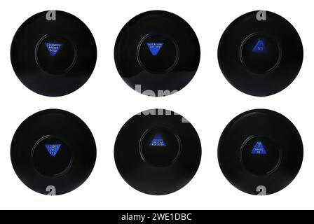 Magic Eight Ball con previsioni diverse isolate su bianco, Collection Foto Stock