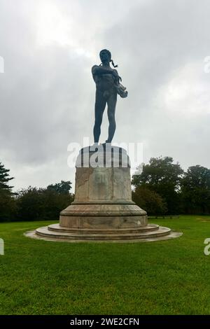 Baltimora, Maryland - 11 settembre 2022: Statua di Orpheus al Fort McHenry National Monument e Historic Shrine. Monumento dedicato a Francis Scott Key e. Foto Stock