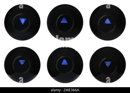 Magic Eight Ball con previsioni diverse isolate su bianco, Collection Foto Stock