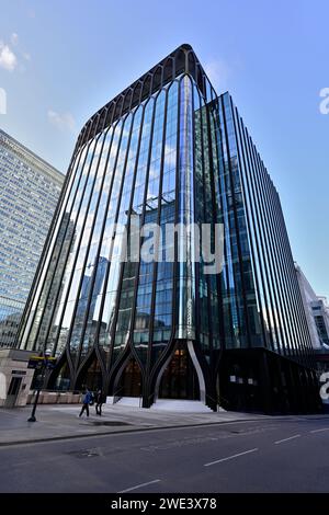 YY London Building, 30 South Colonnade, Canary Wharf, Docklands, East London, Regno Unito Foto Stock