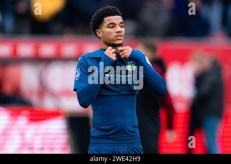 UTRECHT, PAESI BASSI - 21 GENNAIO: Malik Tillman del PSV sembra essere stato espulso dopo il match olandese tra l'Utrecht e il PSV allo Stadion Galgenwaard il 21 gennaio 2024 a Utrecht, nei Paesi Bassi. (Foto di Joris Verwijst/Orange Pictures) Foto Stock