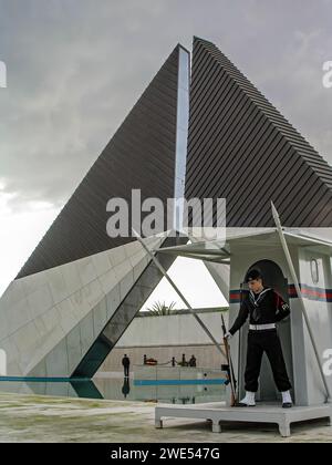 Lisbona, Portogallo: 10 novembre 2023: Monumento aos Combatentes do Ultramar. Monumento costruito in onore dei militari portoghesi caduti in Africa Foto Stock